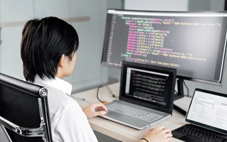 宁国 ,php声明和调用变量的符号是什么？